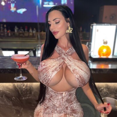 400px x 400px - Big Tits Party glamour MILF in the club